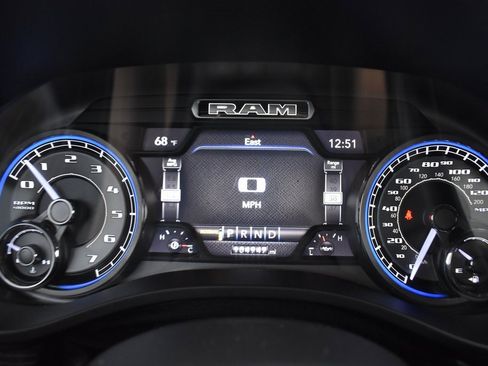 Used 2019 RAM 1500 Limited image 12