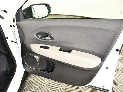 Certified 2022 Honda HR-V EX image 37