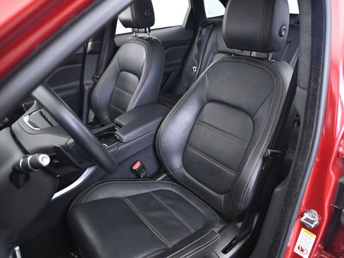 Used 2020 Jaguar F-PACE Prestige image 30