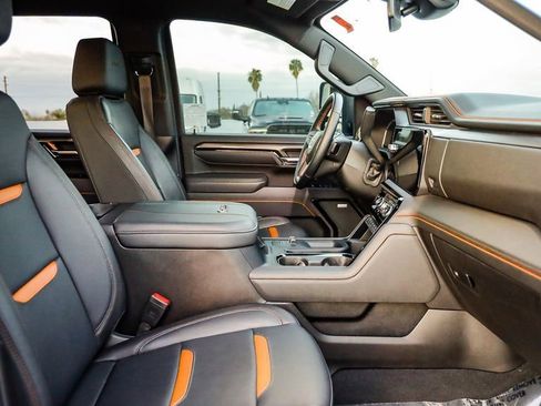 Used 2025 GMC Sierra 2500 AT4 image 20