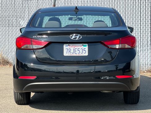 Used 2016 Hyundai Elantra SE FWD image 4