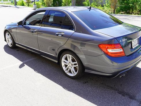 Used 2013 Mercedes-Benz C 300 4MATIC Sedan image 11
