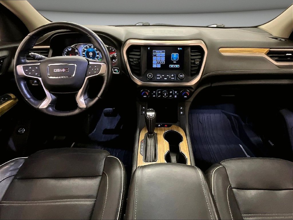 Used 2018 GMC Acadia Denali w/ Technology Package AWD/4WD image 7