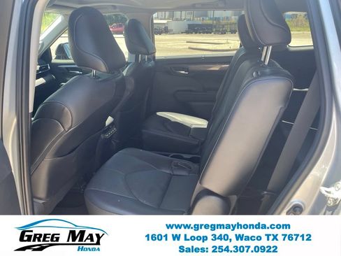 Used 2022 Toyota Highlander Limited FWD image 24