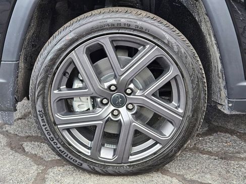 New 2025 Jeep Compass Limited w/ Sun & Sound Group image 29