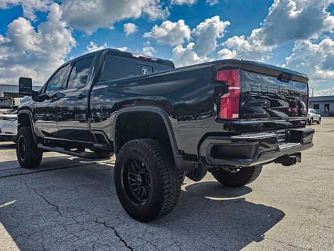 Used 2024 Chevrolet Silverado 2500 LTZ w/ LTZ Plus Package AWD/4WD image 4