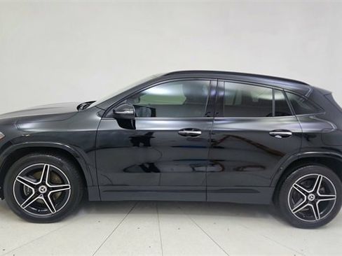 Used 2025 Mercedes-Benz GLA 250 4MATIC image 10