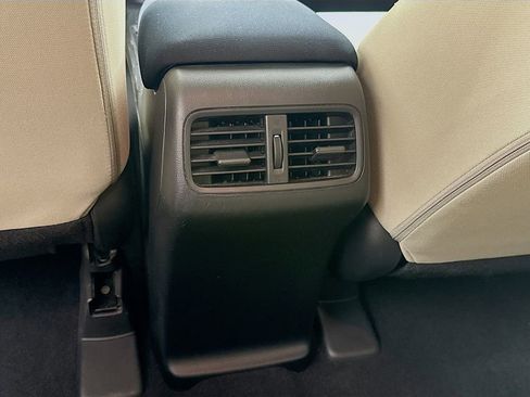 Used 2016 Honda CR-V SE image 28