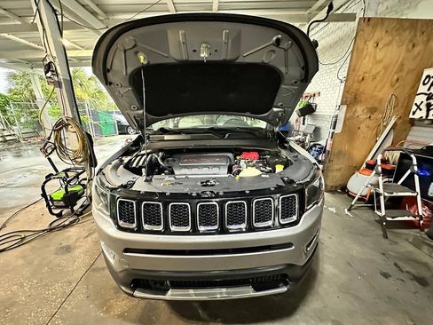 Used 2021 Jeep Compass Limited AWD/4WD image 16