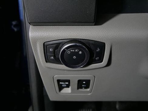 Used 2020 Ford F150 XLT w/ Equipment Group 302A Luxury AWD/4WD image 26