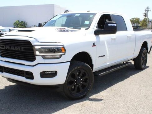 Used 2024 RAM 2500 Laramie w/ Night Edition AWD/4WD image 18