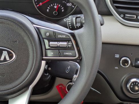 Used 2021 Kia Sportage LX image 22