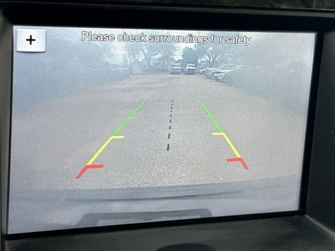 Used 2016 Ford Expedition Limited image 21