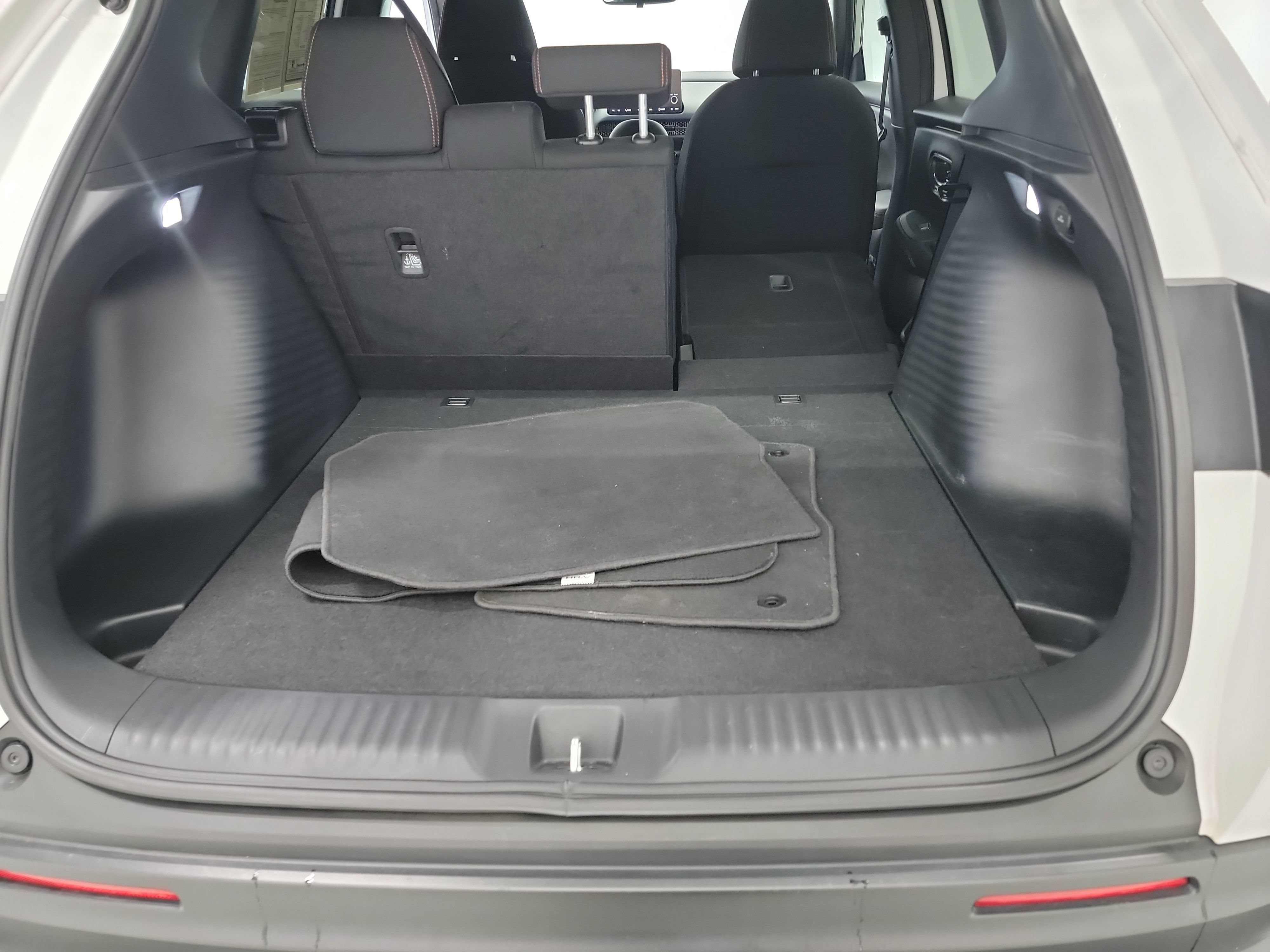 Used 2025 Honda HR-V Sport image 25
