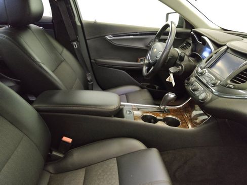 Used 2014 Chevrolet Impala LT FWD image 21