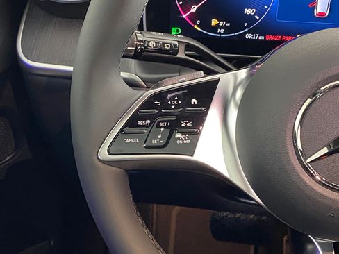 Used 2026 Mercedes-Benz GLC 350e 4MATIC image 17