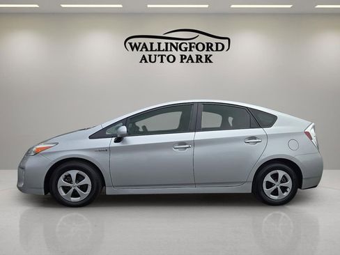 Used 2012 Toyota Prius Three w/ Solar Roof Pkg FWD image 7