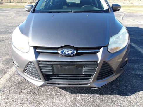 Used 2014 Ford Focus SE w/ SE Winter Package image 29