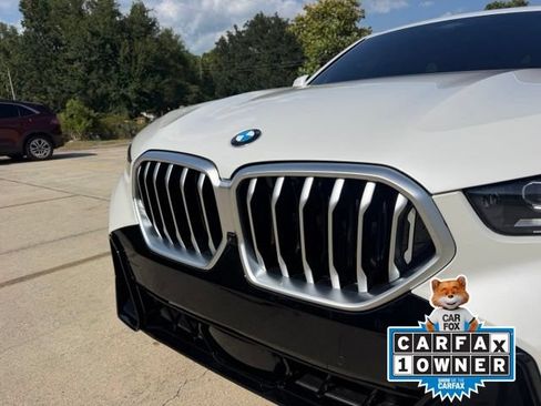 Used 2027 BMW X6 xDrive40i w/ Climate Comfort Package AWD/4WD image 2