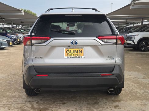 Used 2024 Toyota RAV4 XLE image 6