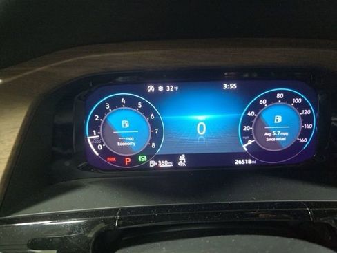 Used 2025 Volkswagen Atlas SE image 16