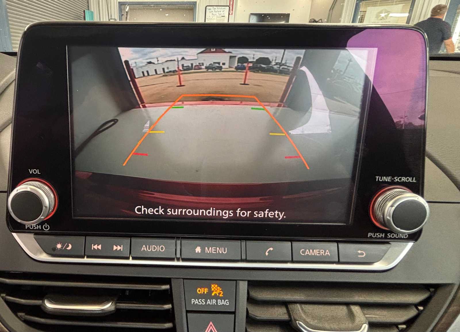 Used 2025 Nissan Altima 2.5 SV FWD image 27