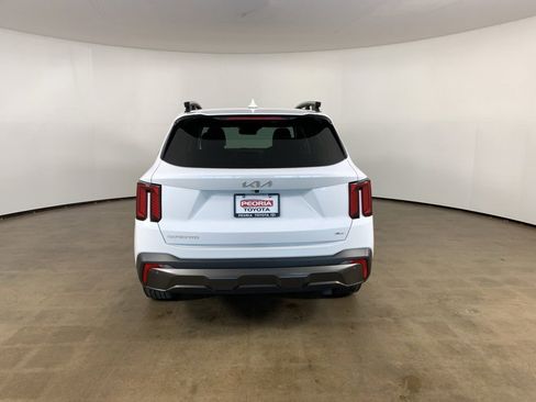 Used 2024 Kia Sorento SX AWD/4WD image 10