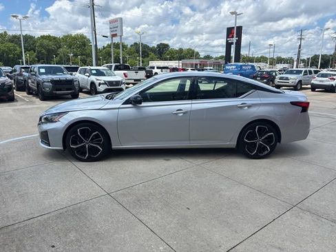 Used 2024 Nissan Altima 2.5 SR FWD image 4