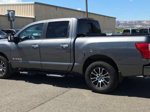 Used 2021 Nissan Titan SV w/ SV Convenience Package AWD/4WD image 7