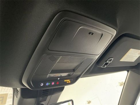 New 2026 GMC Acadia Elevation image 33