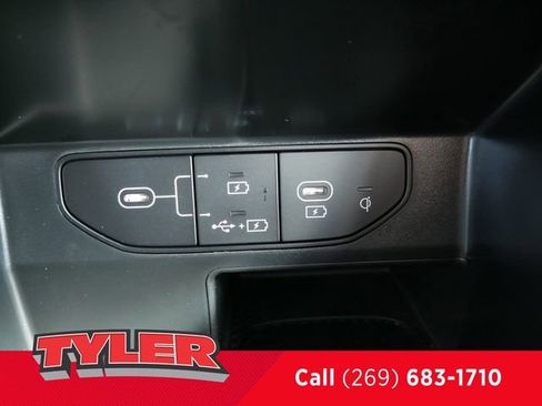 New 2025 Kia Sorento S w/ Panoramic Sunroof Package image 31