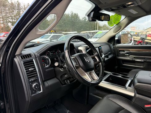 Used 2015 RAM 3500 Laramie w/ Black Appearance Group image 32