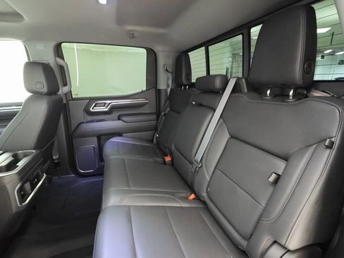 Used 2022 Chevrolet Silverado 1500 LTZ w/ Technology Package image 18