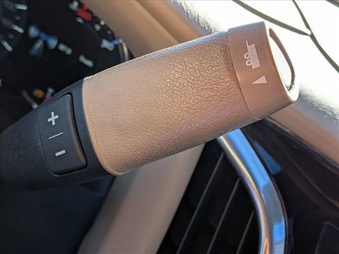 Used 2018 Cadillac Escalade Platinum image 11