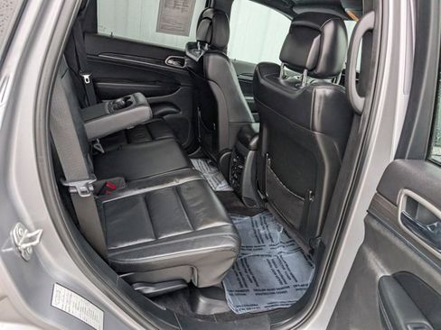 Used 2018 Jeep Grand Cherokee Limited image 28