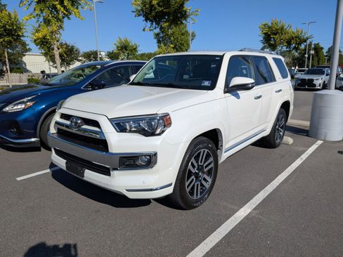 Used 2018 Toyota 4Runner Limited AWD/4WD image 6