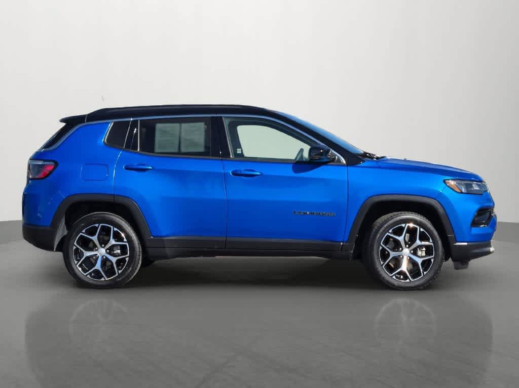Used 2024 Jeep Compass Limited AWD/4WD image 7