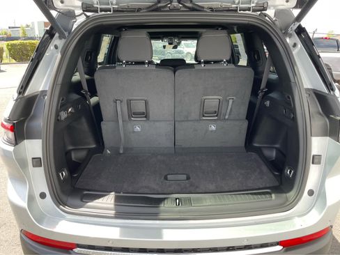 New 2025 Jeep Grand Cherokee L Laredo w/ Luxury Tech Group I image 25