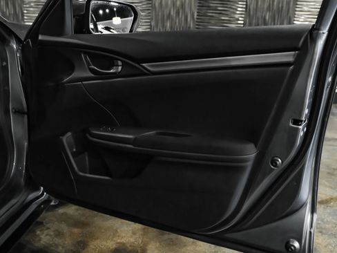 Used 2018 Honda Civic Sport image 34