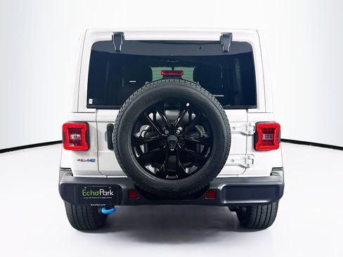 Used 2023 Jeep Wrangler Sahara image 7