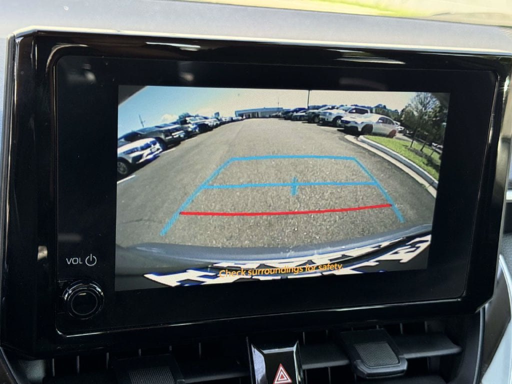 Used 2025 Toyota Corolla LE FWD image 4