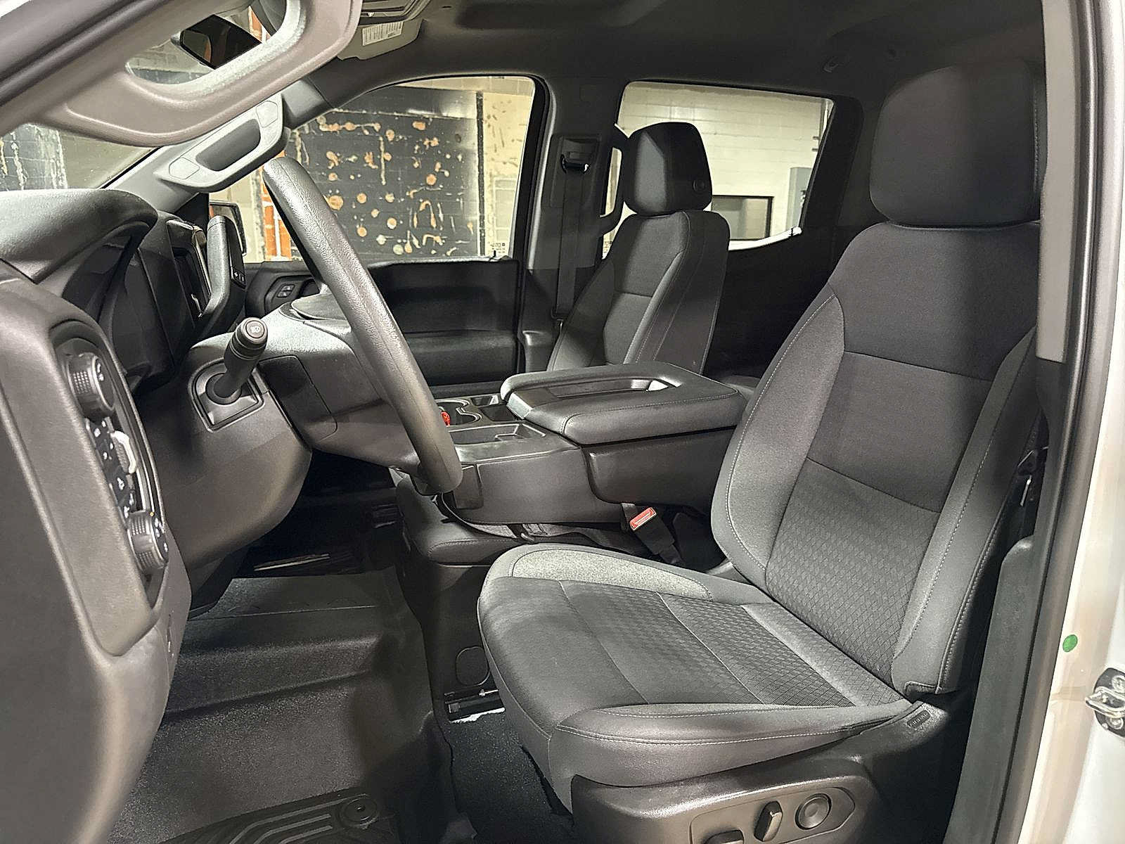 Used 2022 Chevrolet Silverado 1500 Custom Trail Boss AWD/4WD image 15