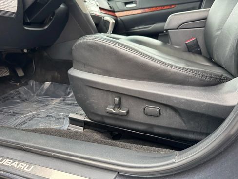 Used 2012 Subaru Legacy 3.6R Limited image 20