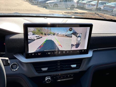 Used 2025 Ford Explorer ST-Line w/ Premium Package image 31