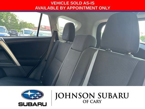 Used 2015 Toyota RAV4 LE AWD/4WD image 18