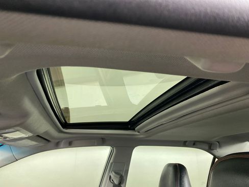 Used 2015 Toyota Camry SE image 10