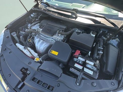 Used 2015 Toyota Camry LE image 28