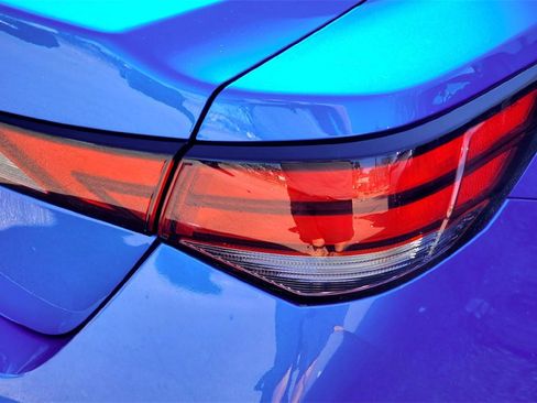 Used 2025 Nissan Sentra SV image 5