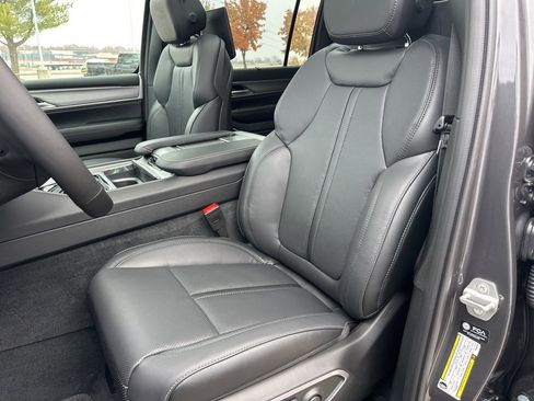 New 2025 Jeep Wagoneer Series II w/ Convenience Group I image 68