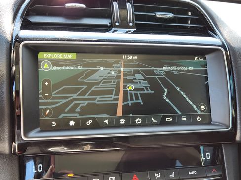 Used 2020 Jaguar F-PACE Premium AWD/4WD image 22
